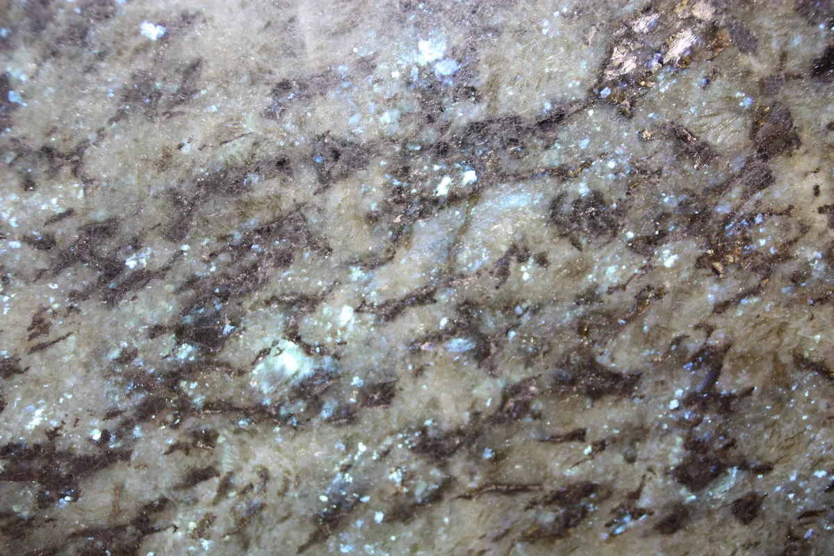 Labradorite Austral